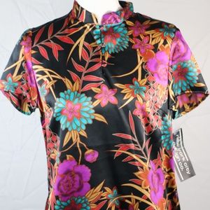 New York City Design Co Button Down Floral Medium